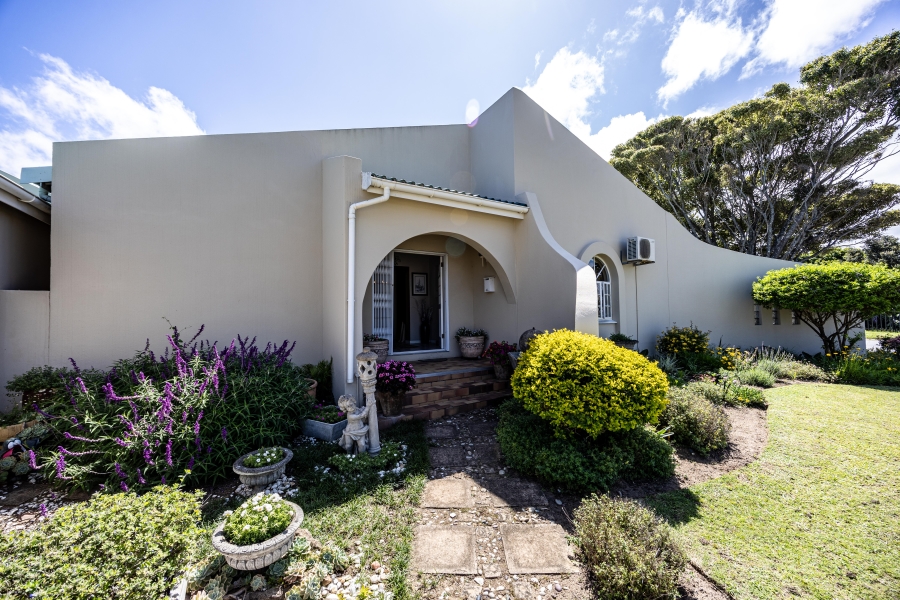 3 Bedroom Property for Sale in Beacon Bay Eastern Cape